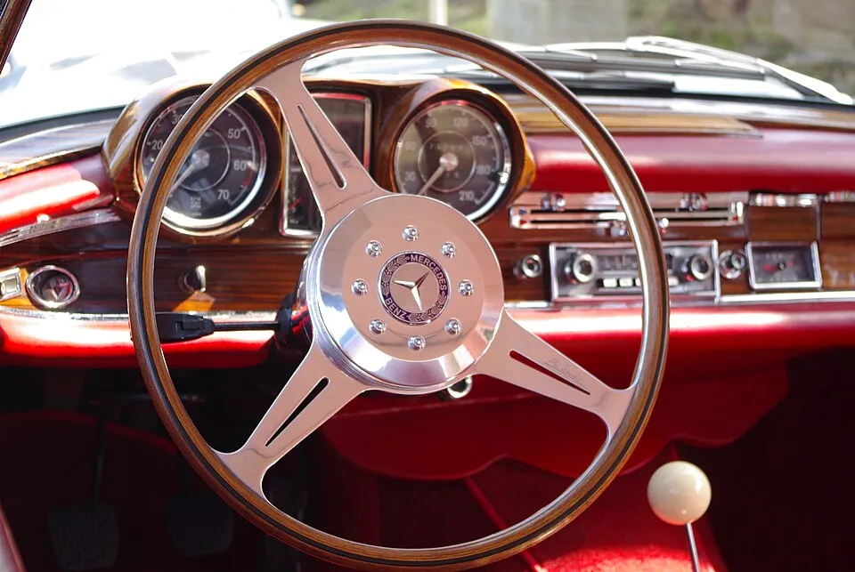 Mercedes-Benz 5