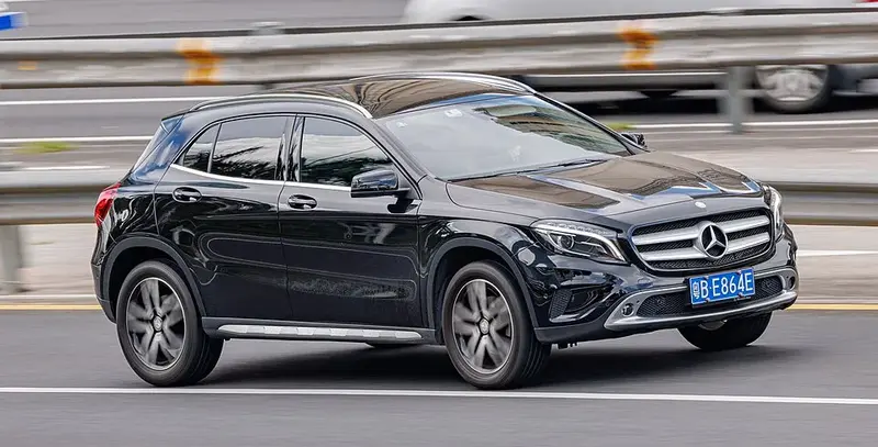 Mercedes-Benz GLA - 3