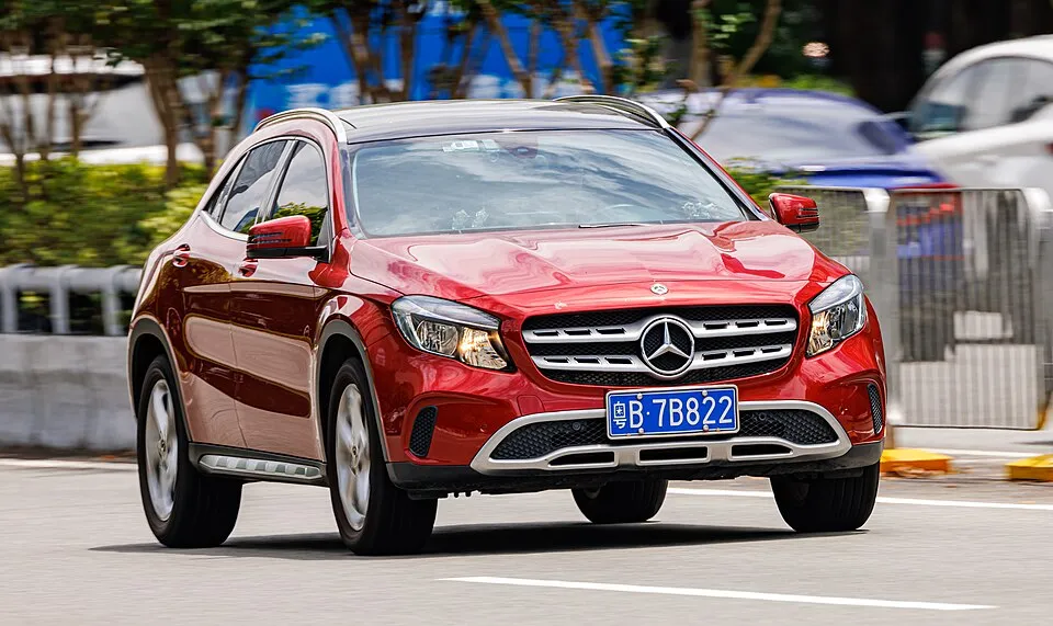 Mercedes-Benz 4
