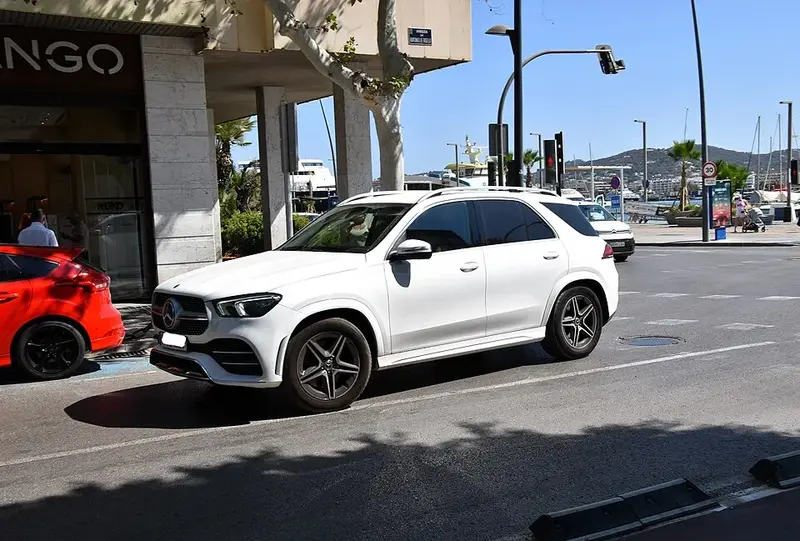 Mercedes-Benz GLE - 4