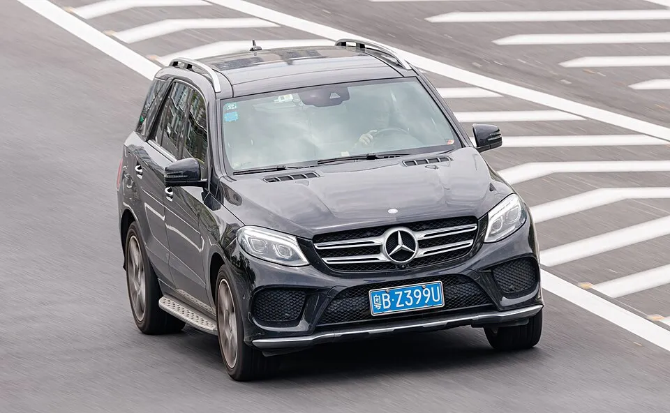 Mercedes-Benz 2