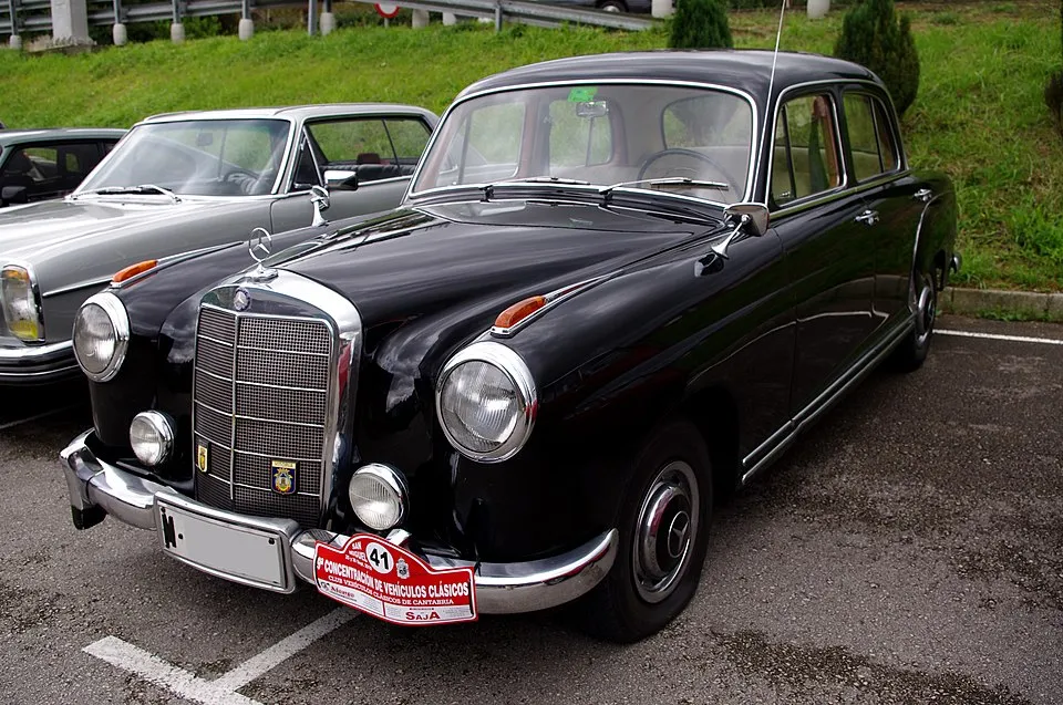 Mercedes-Benz Ponton W180 I Sedan