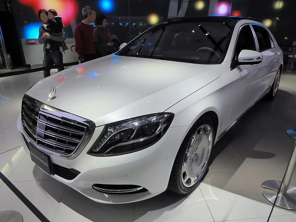Mercedes-Benz 4