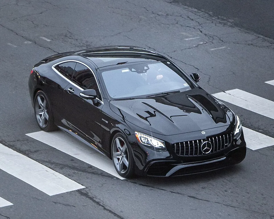 Mercedes-Benz 4