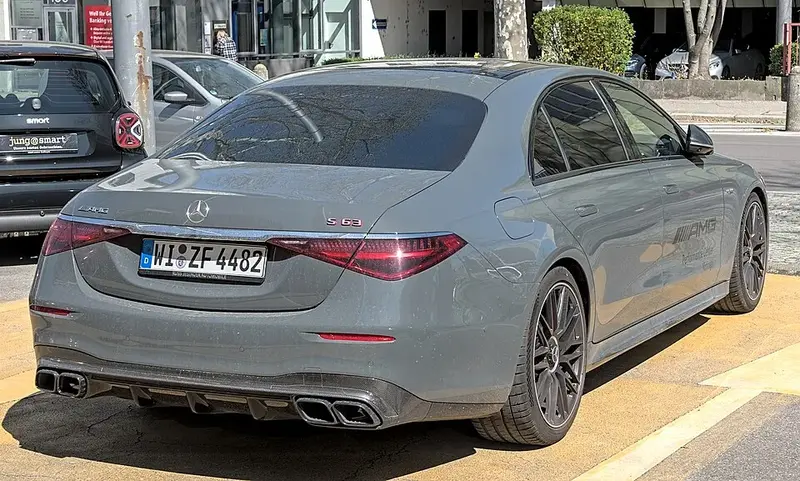 Mercedes-Benz S-Serisi - 2