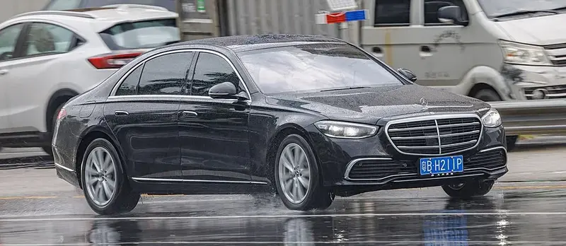 Mercedes-Benz S-Serisi - 1