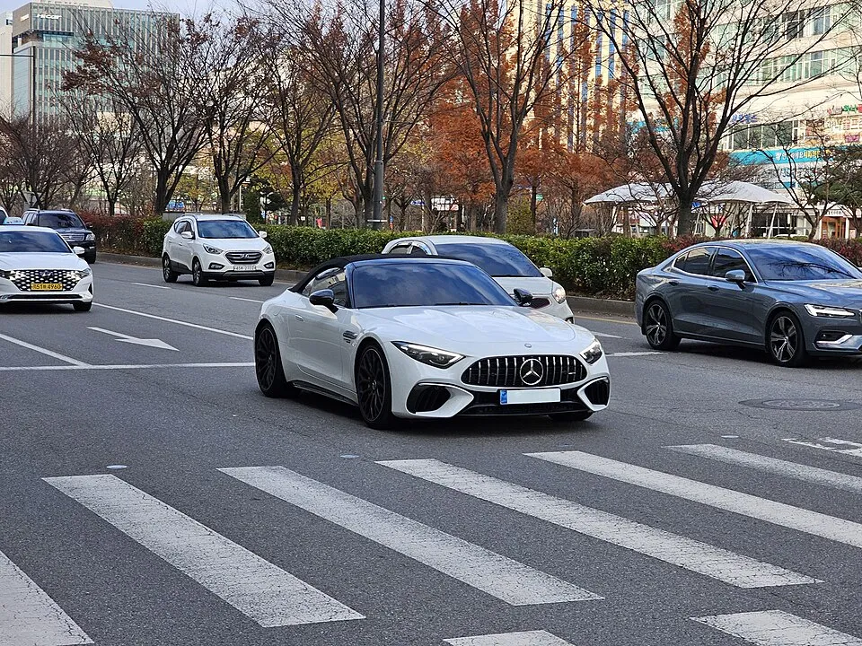 Mercedes-Benz 4