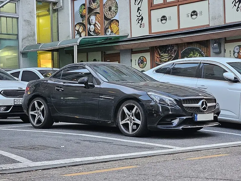 Mercedes-Benz SLC - 2