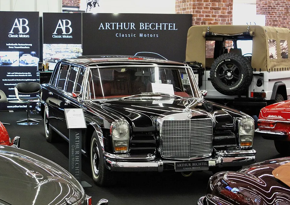 Mercedes-Benz W100 W100 Pullman