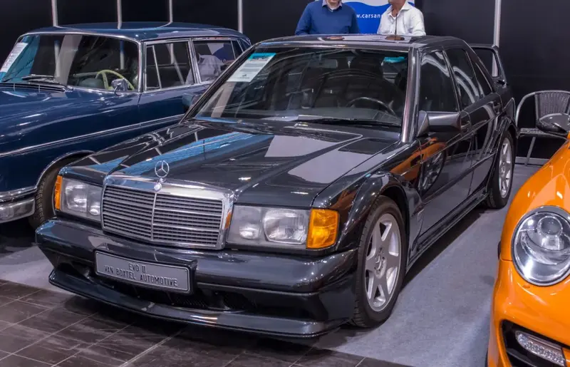 Mercedes-Benz 190 - 6