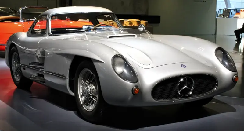 Mercedes-Benz 300 SLR - 2
