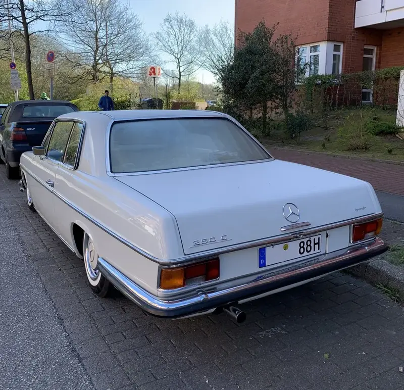 Mercedes-Benz /8 - 2