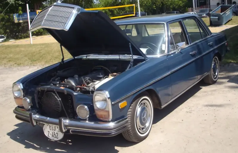 Mercedes-Benz /8 - 5