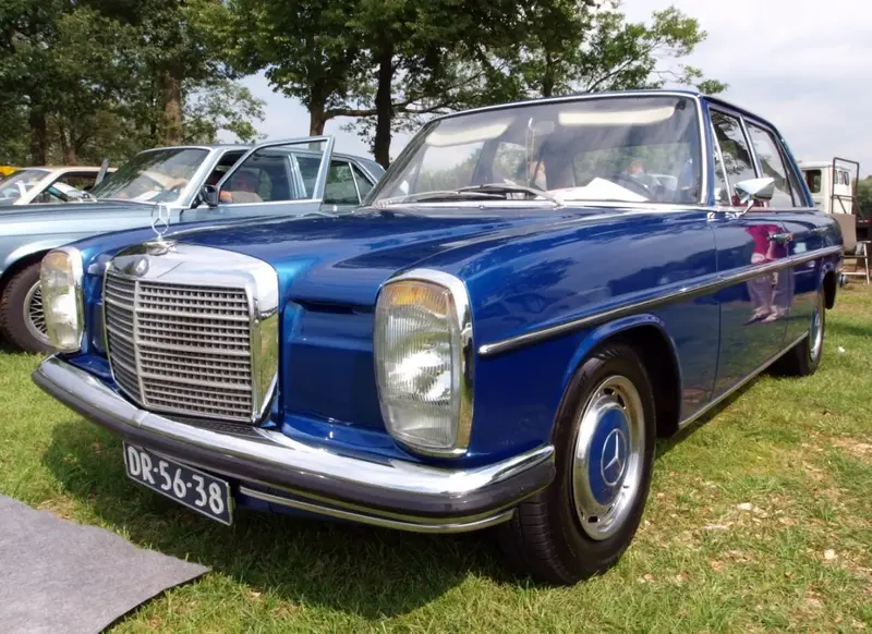 Mercedes-Benz /8 - 6