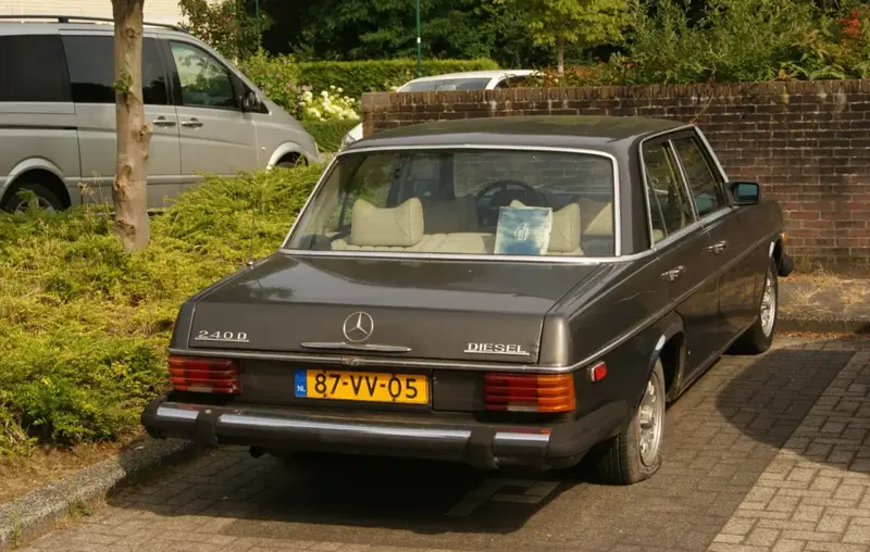 Mercedes-Benz /8 - 2