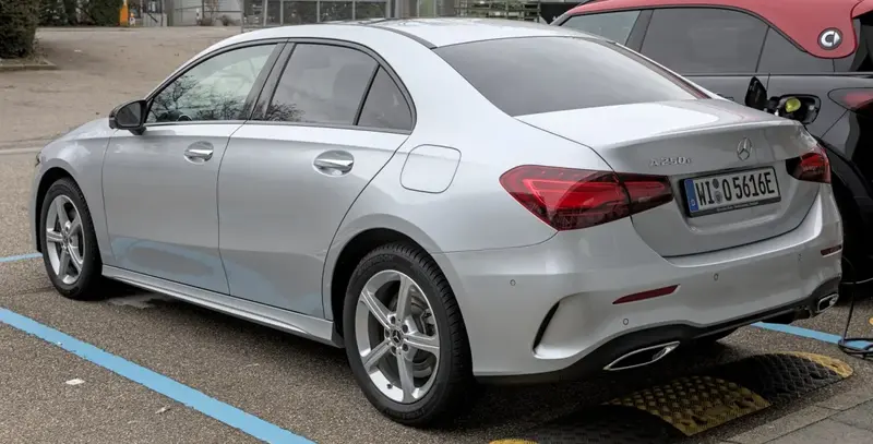 Mercedes-Benz A-Serisi - 4