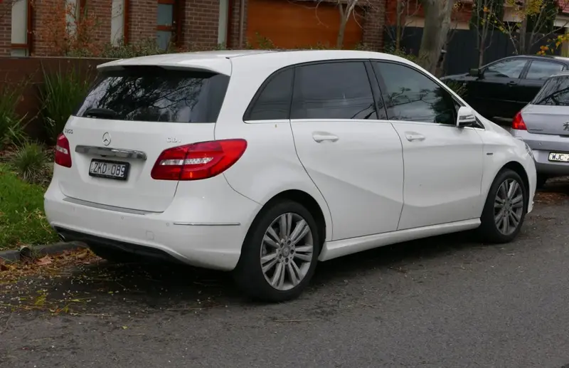 Mercedes-Benz B-Serisi - 2