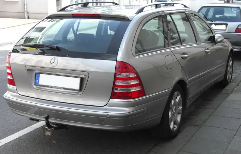 Mercedes-Benz C-Serisi - 2