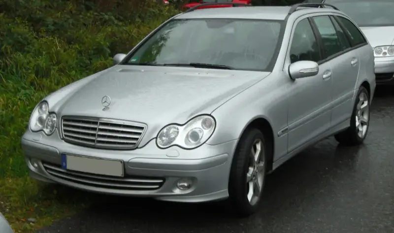 Mercedes-Benz C-Serisi - 3