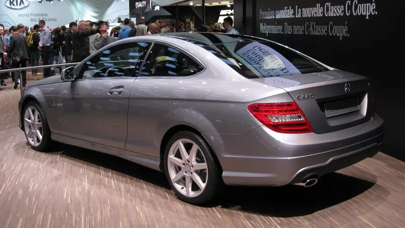 Mercedes-Benz C-Serisi - 2