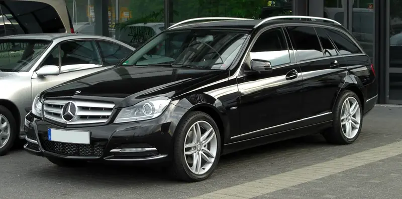 Mercedes-Benz C-Serisi - 3