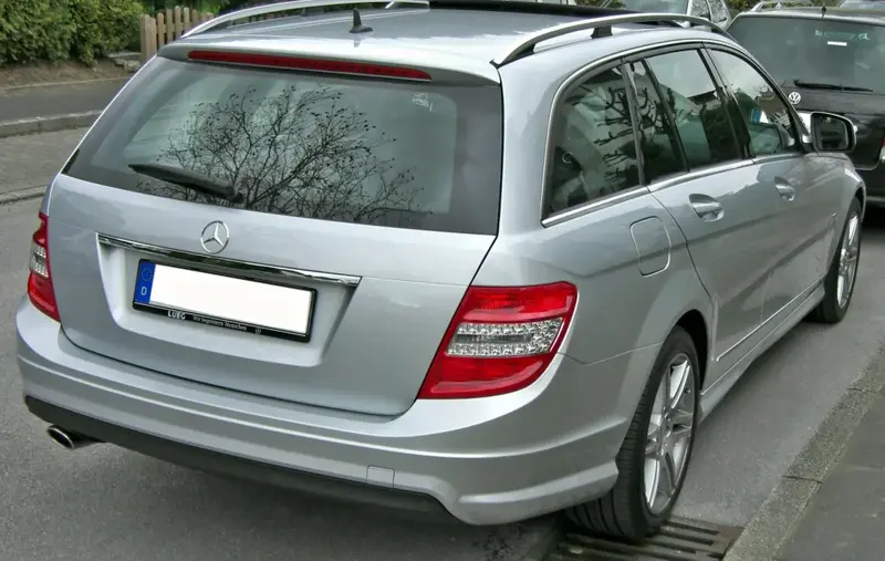 Mercedes-Benz C-Serisi - 2