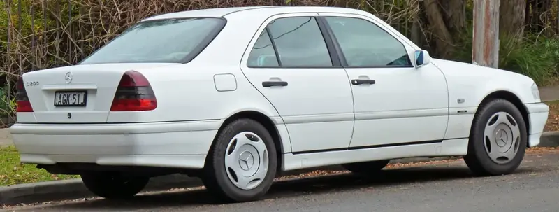 Mercedes-Benz C-Serisi - 3
