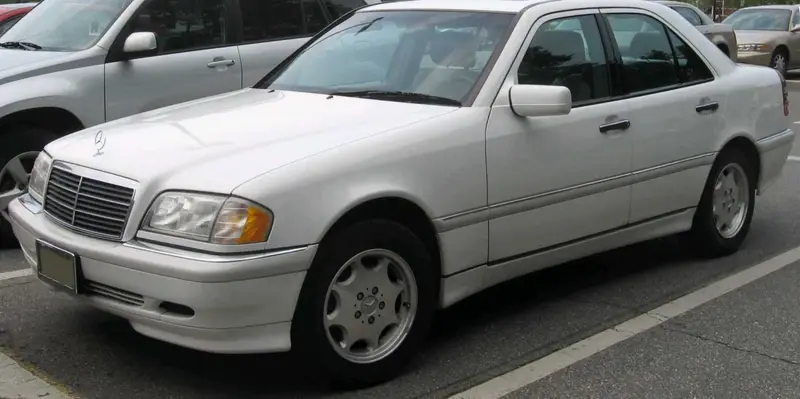 Mercedes-Benz C-Serisi - 4