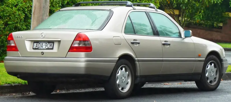 Mercedes-Benz C-Serisi - 2