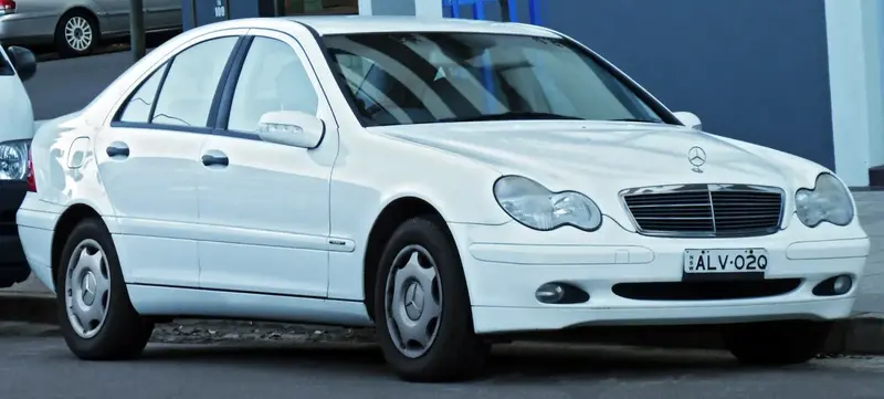 Mercedes-Benz C-Serisi - 2