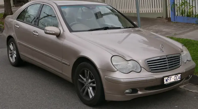 Mercedes-Benz C-Serisi - 3