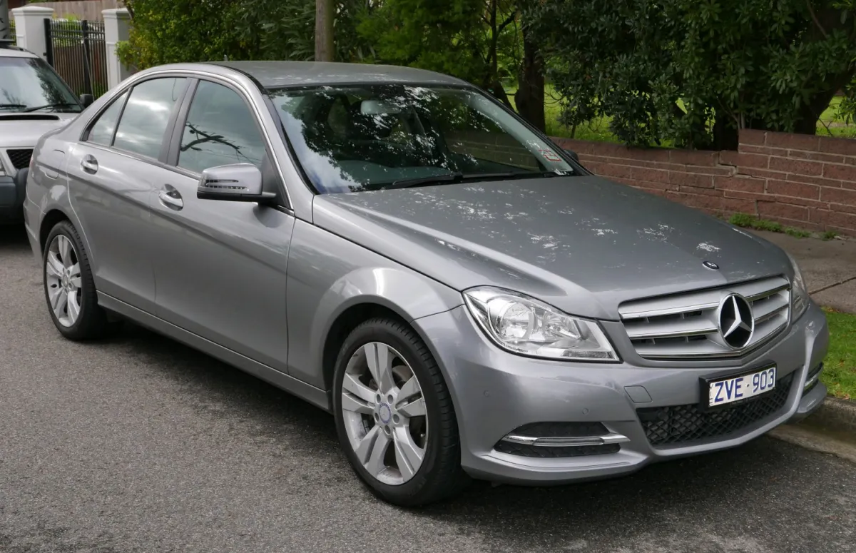 Mercedes-Benz C-Serisi