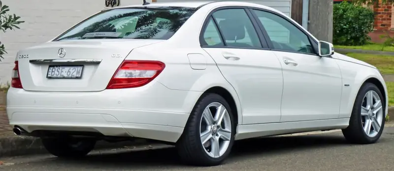 Mercedes-Benz C-Serisi - 2