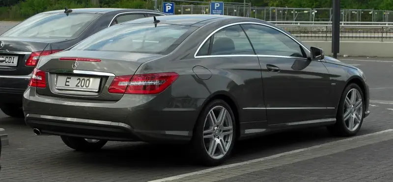 Mercedes-Benz E-Serisi - 2