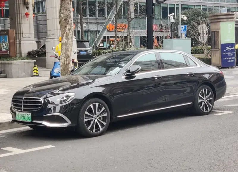 Mercedes-Benz E-Serisi - 2