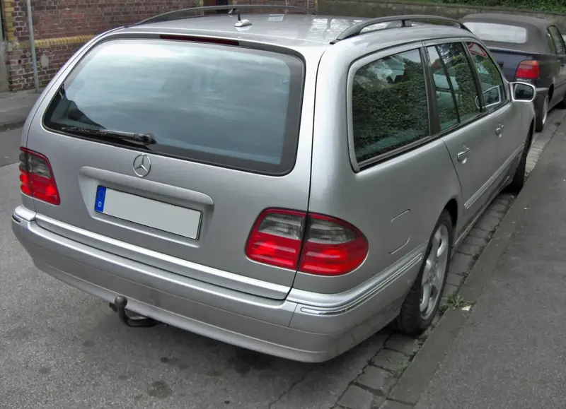 Mercedes-Benz E-Serisi - 2