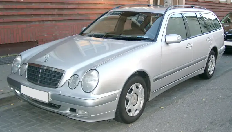 Mercedes-Benz E-Serisi - 3
