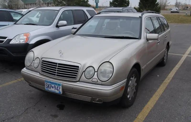 Mercedes-Benz E-Serisi - 3