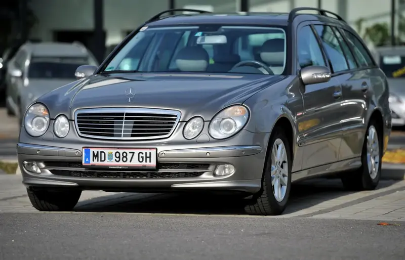 Mercedes-Benz E-Serisi - 2