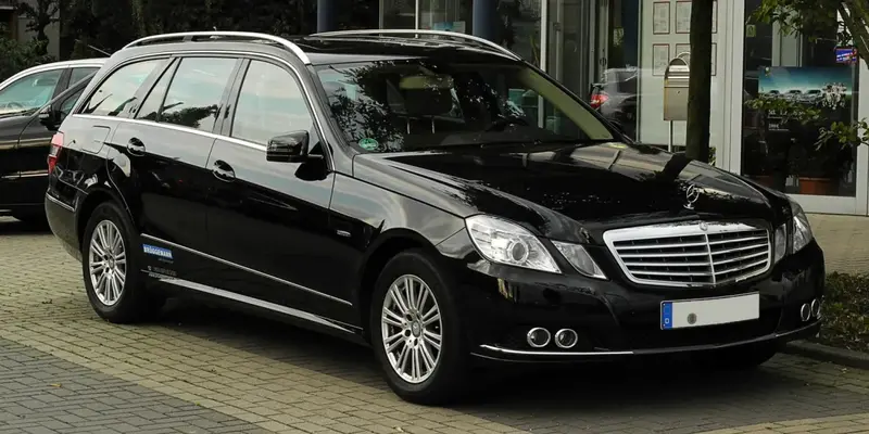 Mercedes-Benz E-Serisi - 3