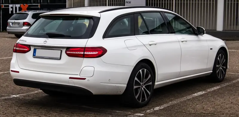 Mercedes-Benz E-Serisi - 2