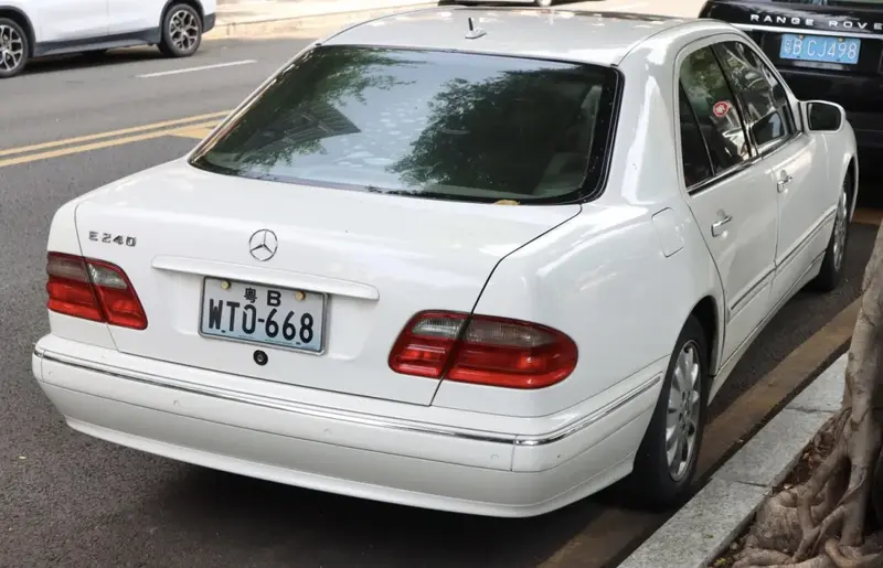 Mercedes-Benz E-Serisi - 4