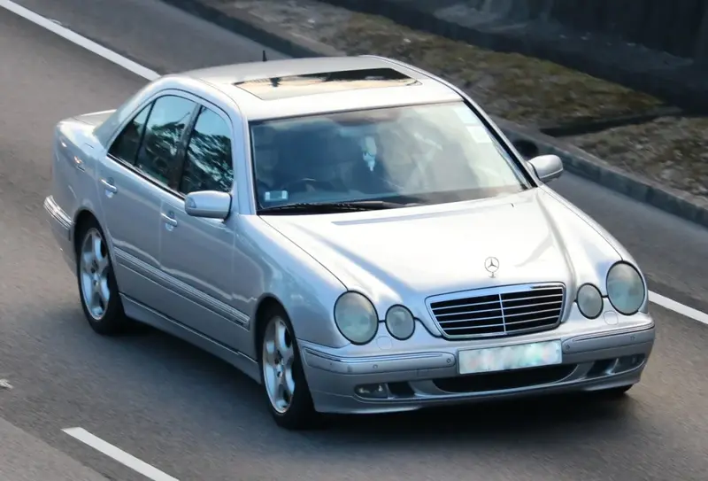 Mercedes-Benz E-Serisi - 6