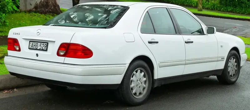 Mercedes-Benz E-Serisi - 4