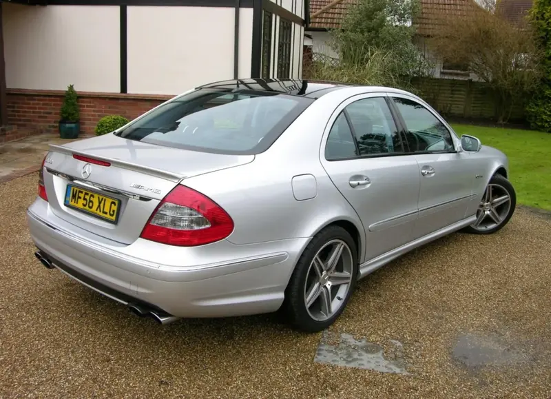 Mercedes-Benz E-Serisi - 3