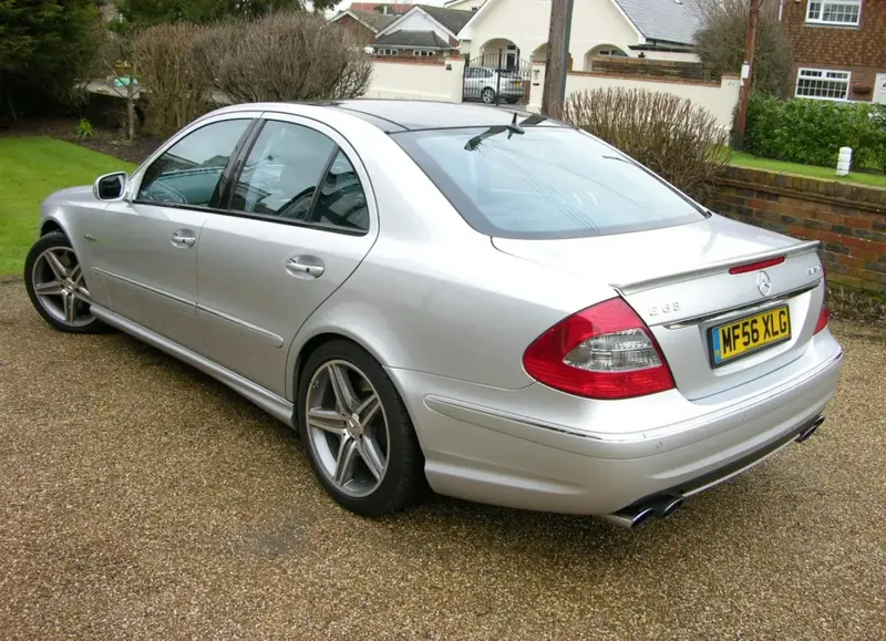 Mercedes-Benz E-Serisi - 4