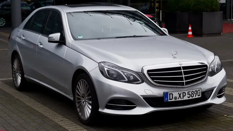 Mercedes-Benz E-Serisi - 2