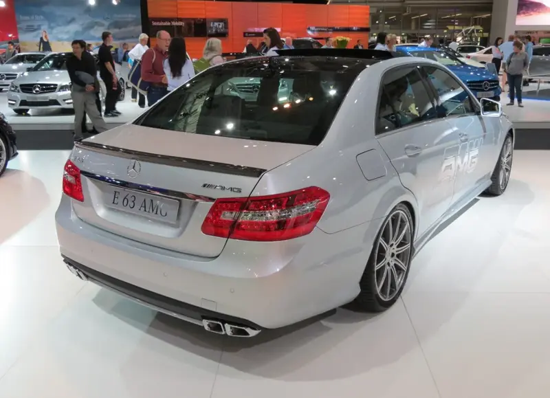Mercedes-Benz E-Serisi - 3