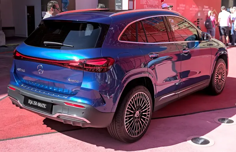Mercedes-Benz EQA - 2