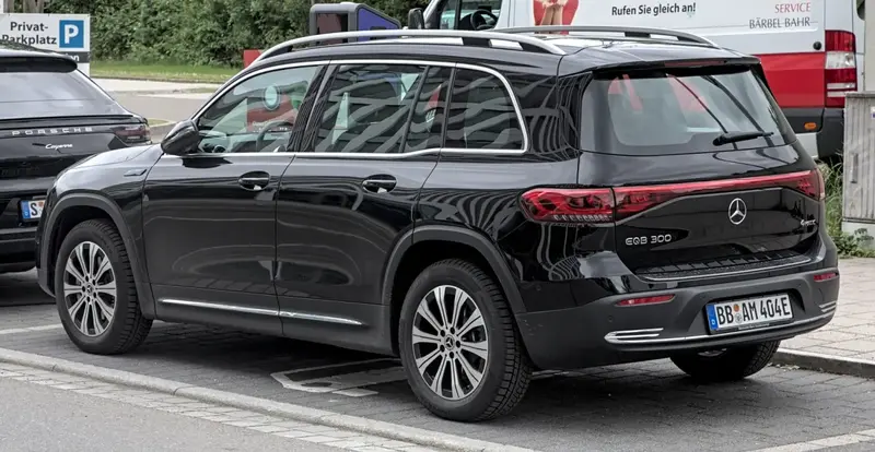 Mercedes-Benz EQB - 4